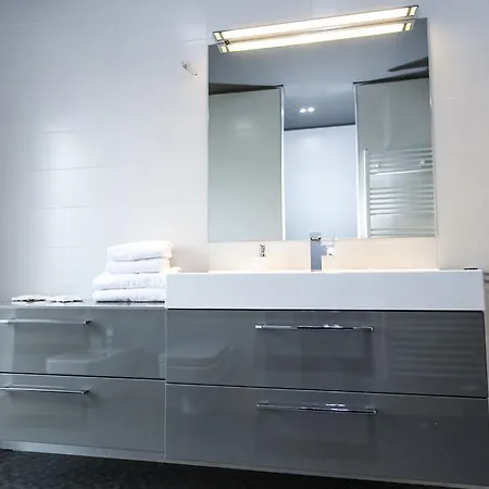 Pensión Sunny Spell With Free Parking And Garden